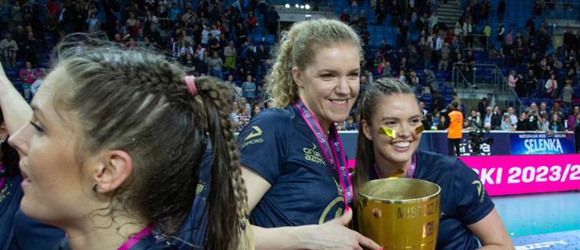 Siatkówka. Dominika Pierzchała na kolejny sezon