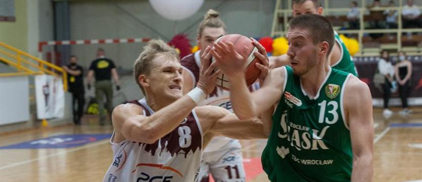 Koszykówka. PGE Spójnia zatrzymała Zastal