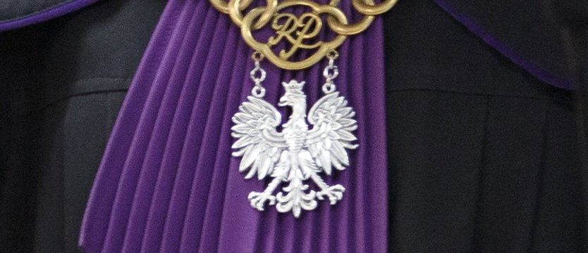 Akt oskarżenia w sądzie. Gra na pieniądze zakończona usiłowaniem zabójstwa