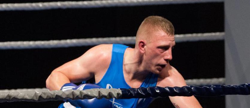 Boks. Wiktorzak w ćwierćfinale