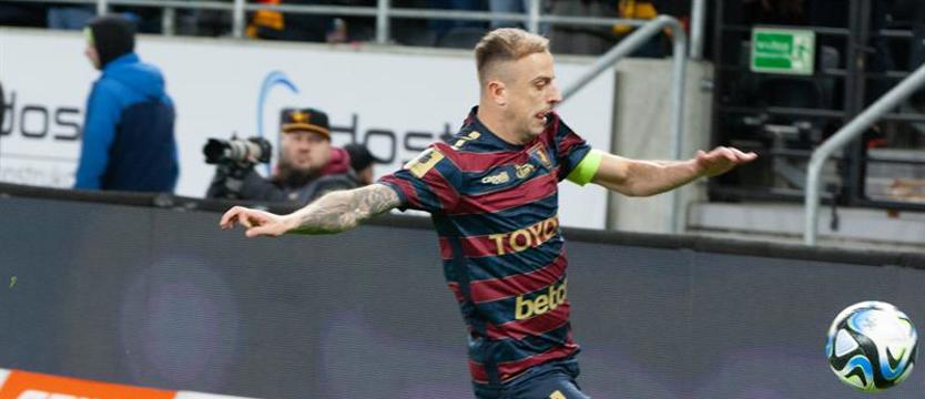 Piłka nożna. Pogoń w pustyni i w Puszczy