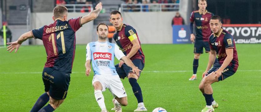 Piłka nożna. Pogoń zagra z Piastem