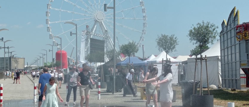Kurtyny wodne na ulicach Szczecina