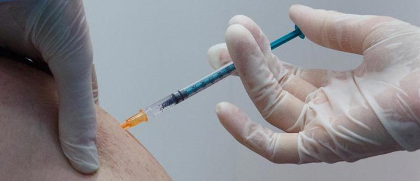 100 tys. złotych za niepożądane działania szczepień 