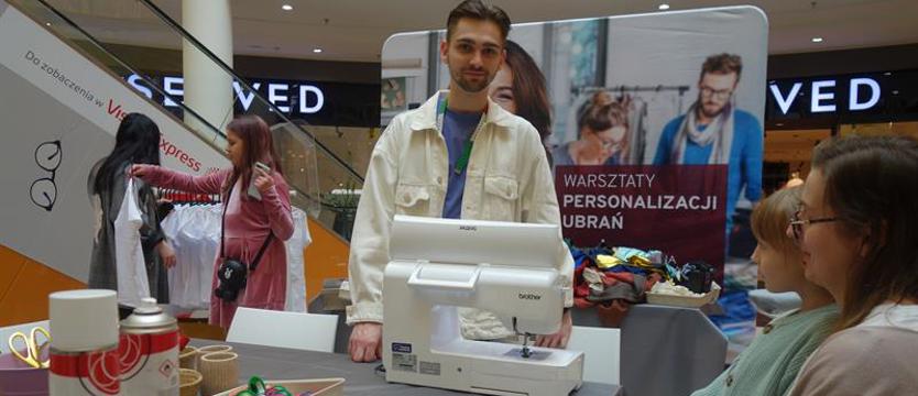 Moda na oryginalność. Sprawdź, co masz na dnie szafy