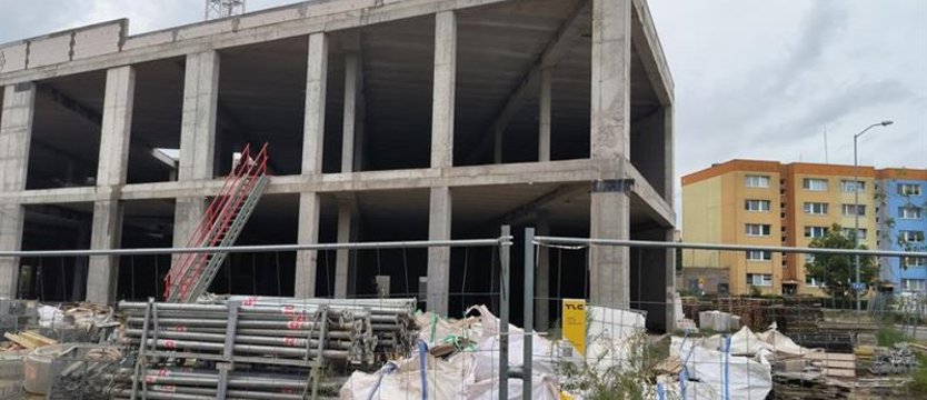 Trwa rozbudowa Galerii Hosso w Policach