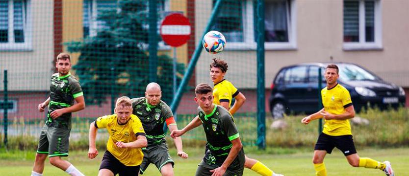 Piłka nożna. W Klasie Okręgowej Szczecin podzielony...