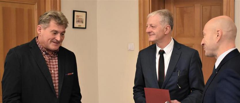 Pomógł niepełnosprawnemu, zatrzymał agresora. Podziękowania dla kierowcy