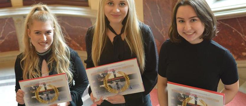 Wyśpiewały sukces. Laury dla studentek Akademii Sztuki