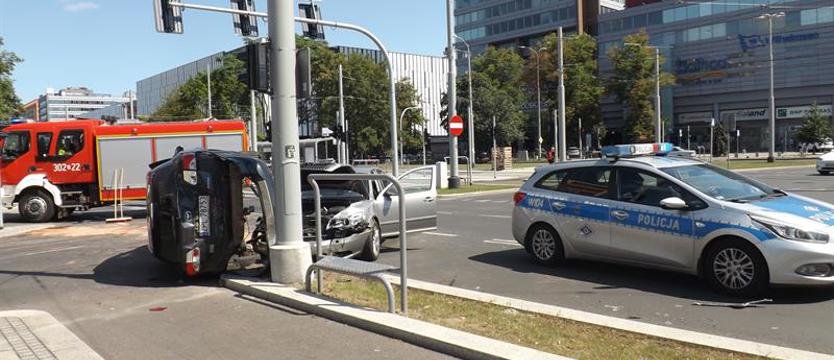 Niebezpieczne zielone światło. Co jest nie tak na placu Rodła?