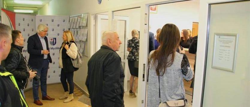 Komunikacyjny chaos. Dużo pracy, mało ludzi