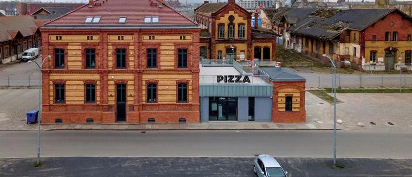 Plomba na Łasztowni w ogniu krytyki