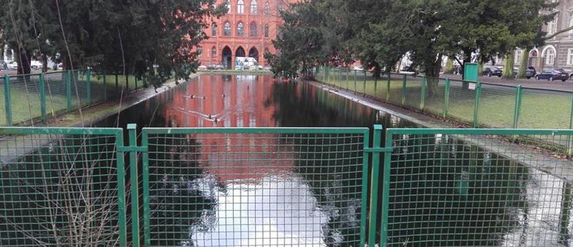 Umowa podpisana. Czekając na przemianę pl. Batorego