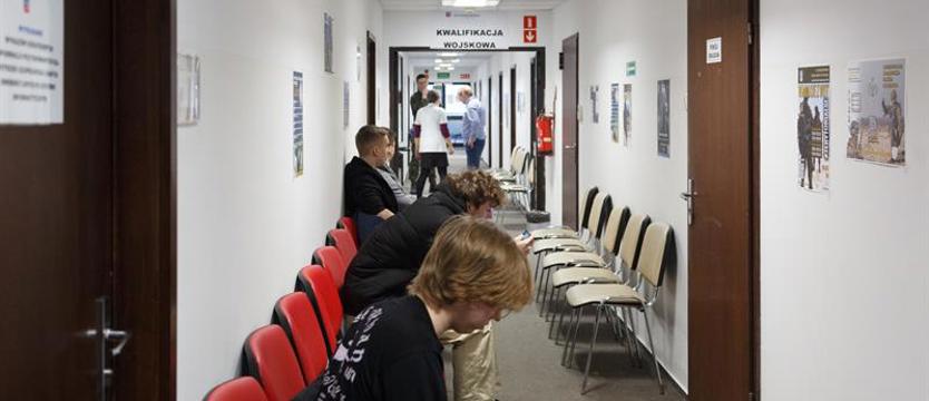 Startuje kwalifikacja wojskowa. Około 10 tys. osób ma stawić się przed komisją