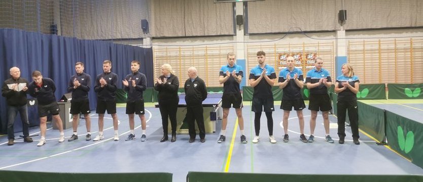 Tenis stołowy. Derby dla Karnieszewic