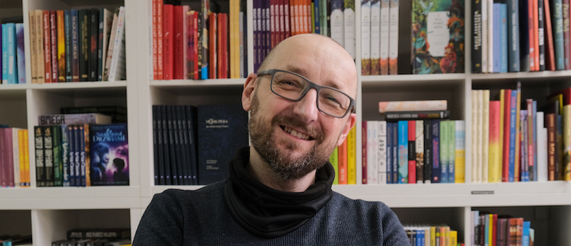 Szczecinianin nominowany do Nagrody Kryminalnej Piły. Za powieść z pandemią w tle