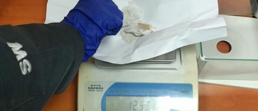 Próba przemytu w areszcie