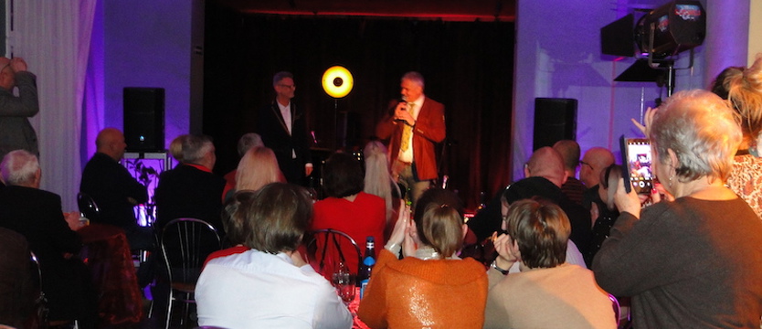 Historia pewnej miłości wyśpiewana w Pałacyku pod Lwami