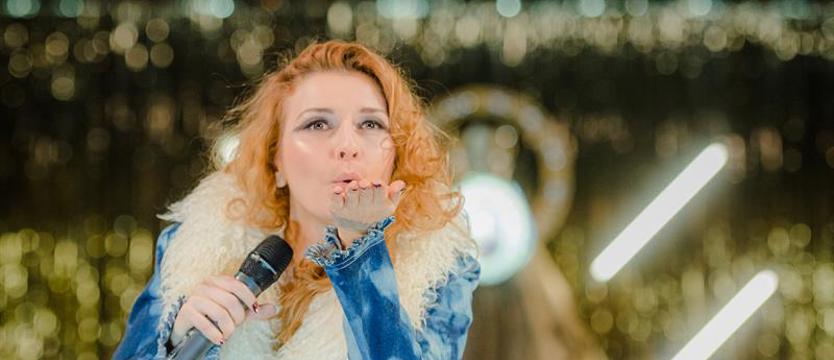 Zwyczajne dziewczyny, estradowe bestie. Być jak Beata Kozidrak