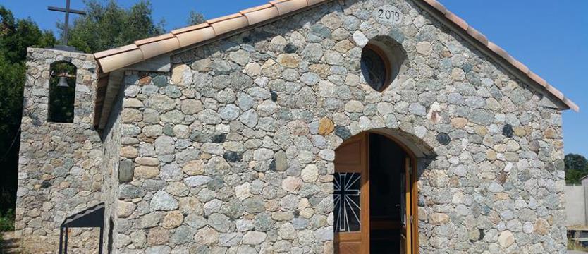 Podróże bez przewodnika. Pachnący raj ze strzelbą