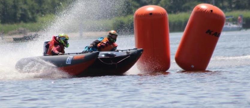 Sporty motorowodne.  Małżeństwo na medal