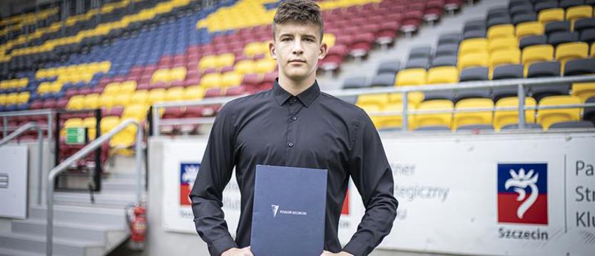 Piłka nożna. Sparing Pogoni z Wartą i kontrakt 16-latka