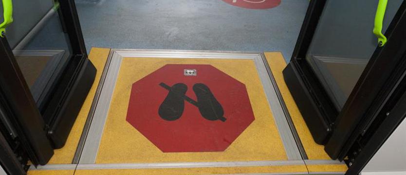 Rozbieżności na przystanku