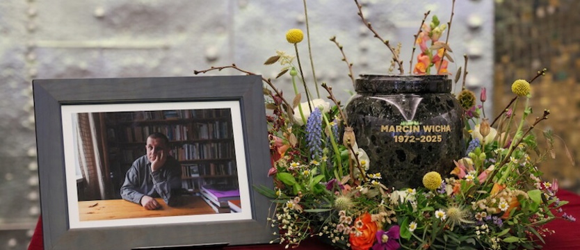 Marcin Wicha spoczął na Cmentarzu Powązkowskim