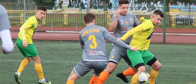 Piłka nożna. Polickie karne