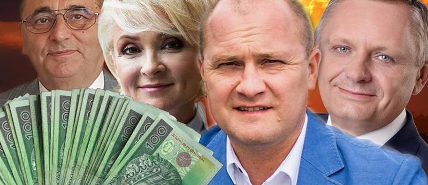 Podwyżki dla włodarzy. Pensje starostów, prezydentów i burmistrzów wzrosną niemal dwukrotnie