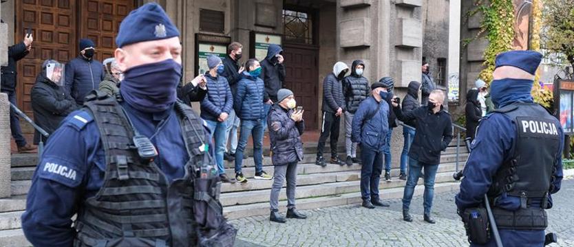 W obronie kościołów