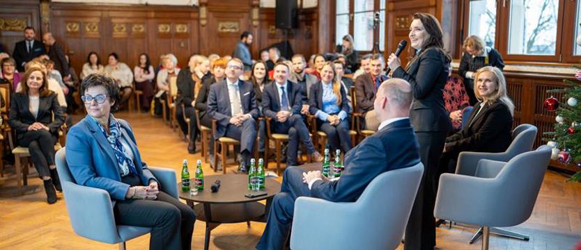 Wsparcie dla aktywnej zawodowo rodziny 