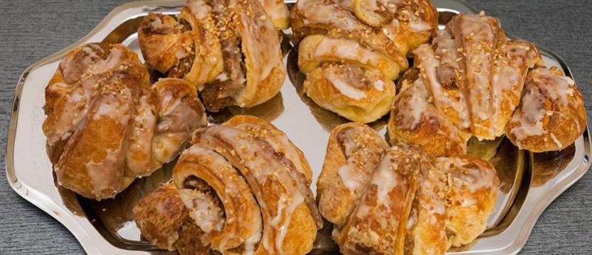 Polacy kupują coraz więcej rogali świętomarcińskich