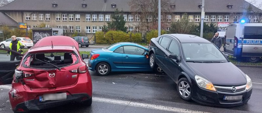 Pięć pojazdów zderzyło się na skrzyżowaniu Przyjaciół Żołnierza i Obotryckiej