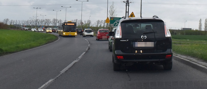 Utrudnienia na łącznicy węzła Stargard Południe. Remontują nawierzchnię