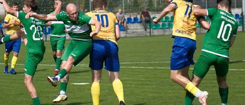 Piłka nożna. Rezerwy Świtu pokonane w Klasie Okręgowej