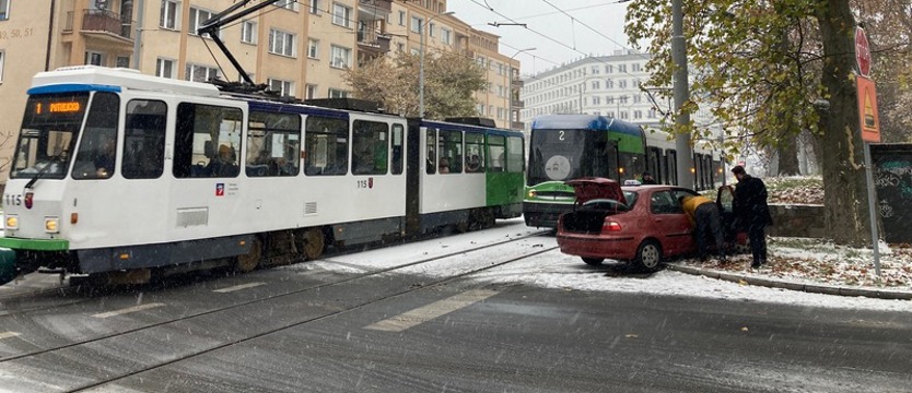 Pada śnieg, są kolizje
