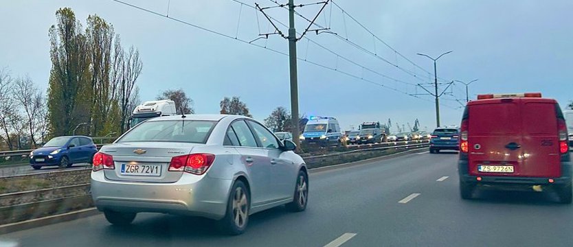 Stłuczka i korek na Estakadzie Pomorskiej