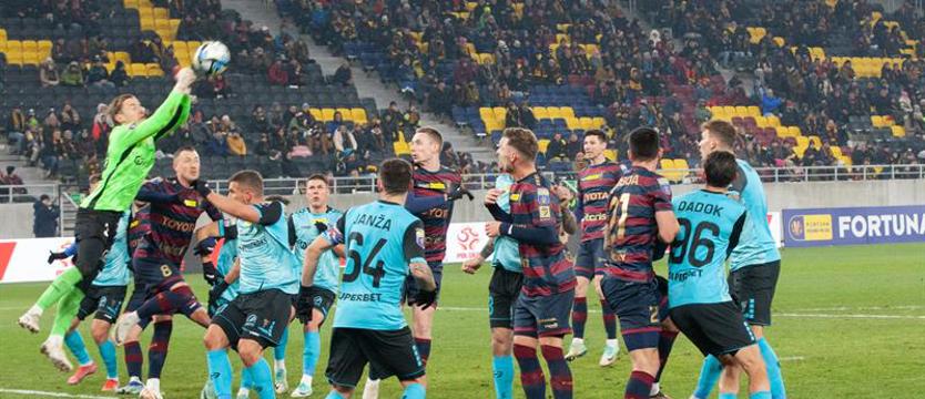 Piłka nożna. Pogoń gra o 6. miejsce