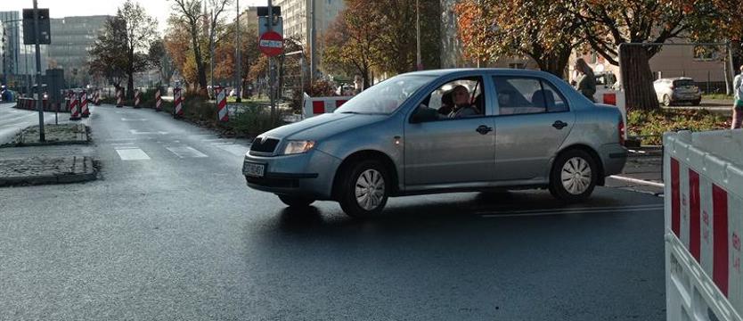 Blokada przejazdu przy pl. Wincentego Witosa. Od soboty w al. Wyzwolenia znów utrudnienia