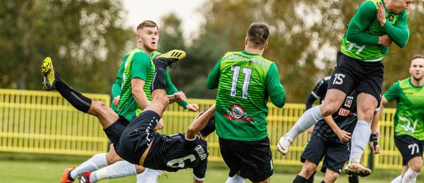 Piłka nożna. Awans Jezioraka przed czasem