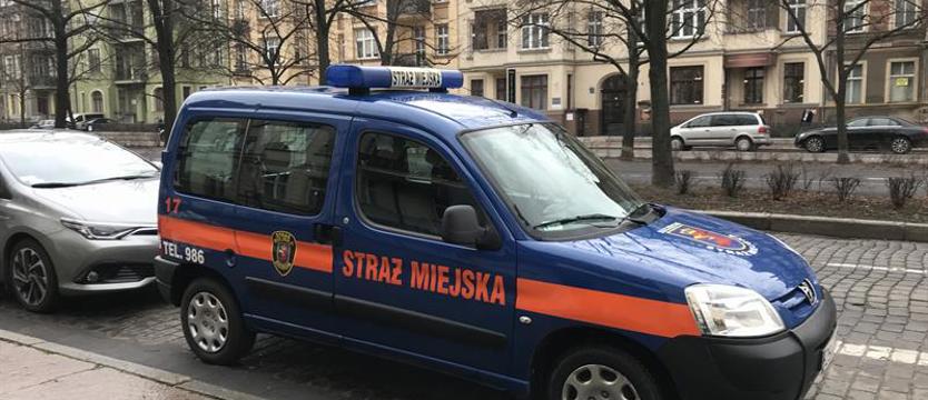 Straż Miejska nie nadąża. Pandemia opóźnia reakcję?