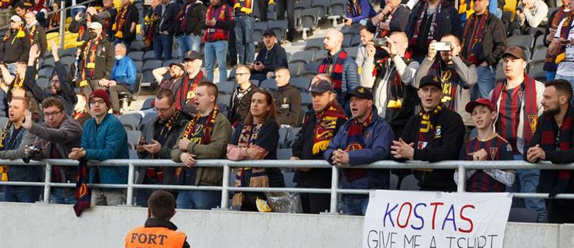 Piłka nożna. Czwartek z Pogonią