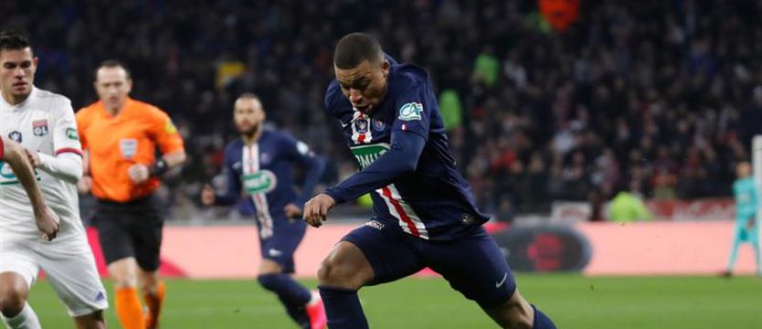 Piłka nożna. Paris Saint-Germain, czyli królowie moralności czy szejkowie hipokryzji?