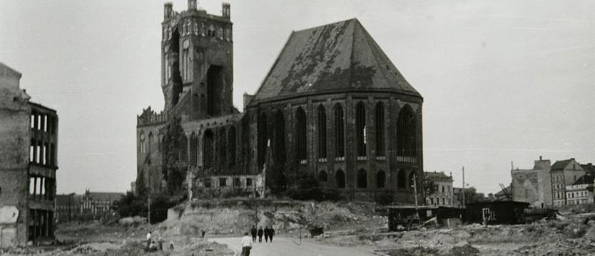 Jak się zmieniał Szczecin? Losy katedry