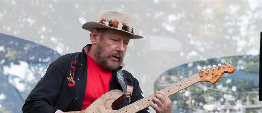 Muzyk to marny, który nie grał w Czerwono-Czarnych