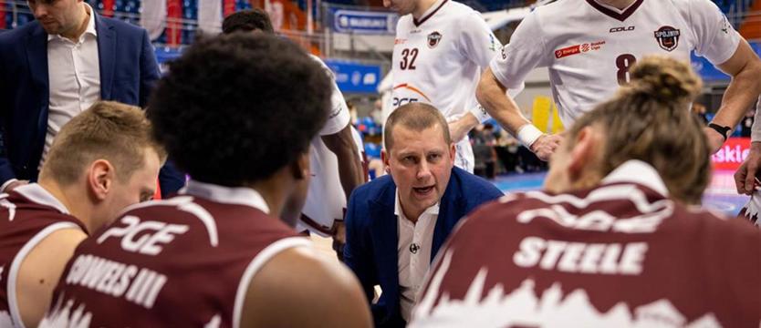 Koszykówka.  PGE Spójnia druga w pucharze