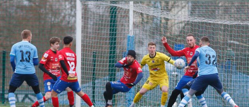 Piłka nożna. W sparingach Świt na piątkę, a III-ligowa Pogoń z juniorami...