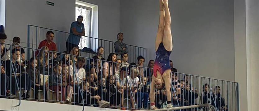 Gimnastyka sportowa. Kusy z medalami młodzieżowej olimpiady