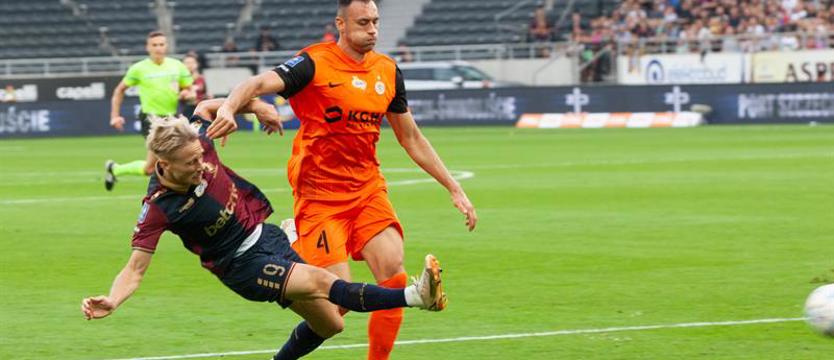 Piłka nożna. Stadion na 80 procent